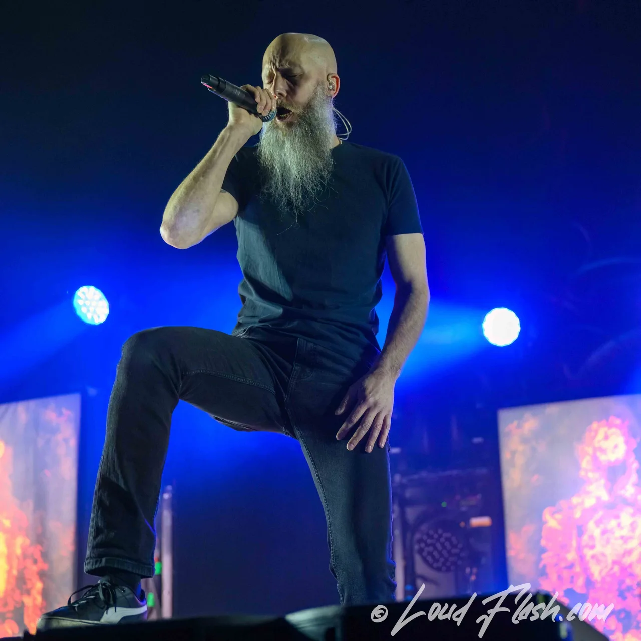 A banda sueca Meshuggah se apresentando ao vivo