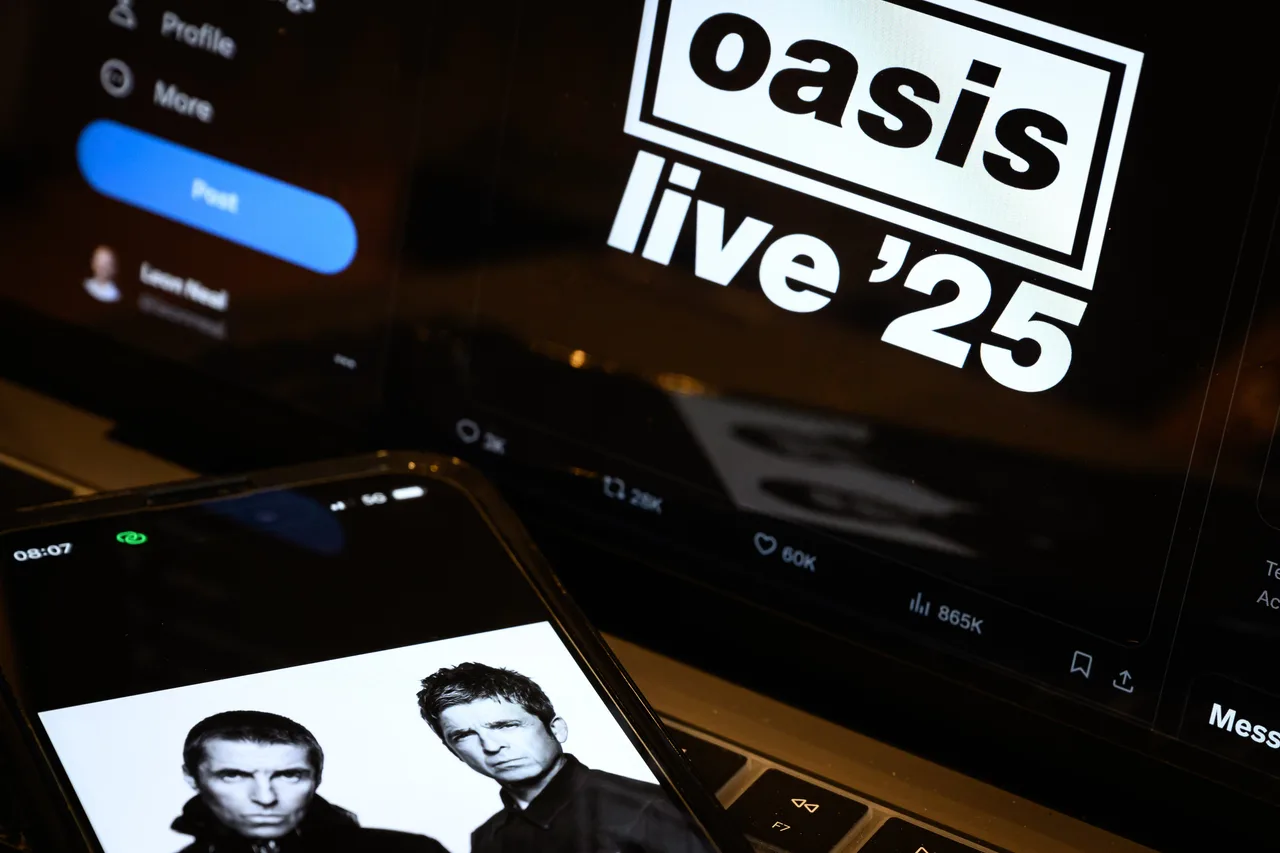 Liam e Noel Gallagher, do Oasis