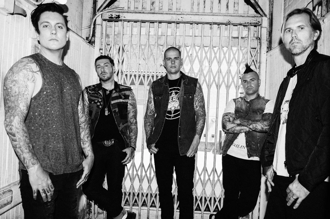 Avenged Sevenfold se apresentando ao vivo